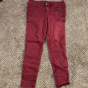 American Eagle super stretch red jeans